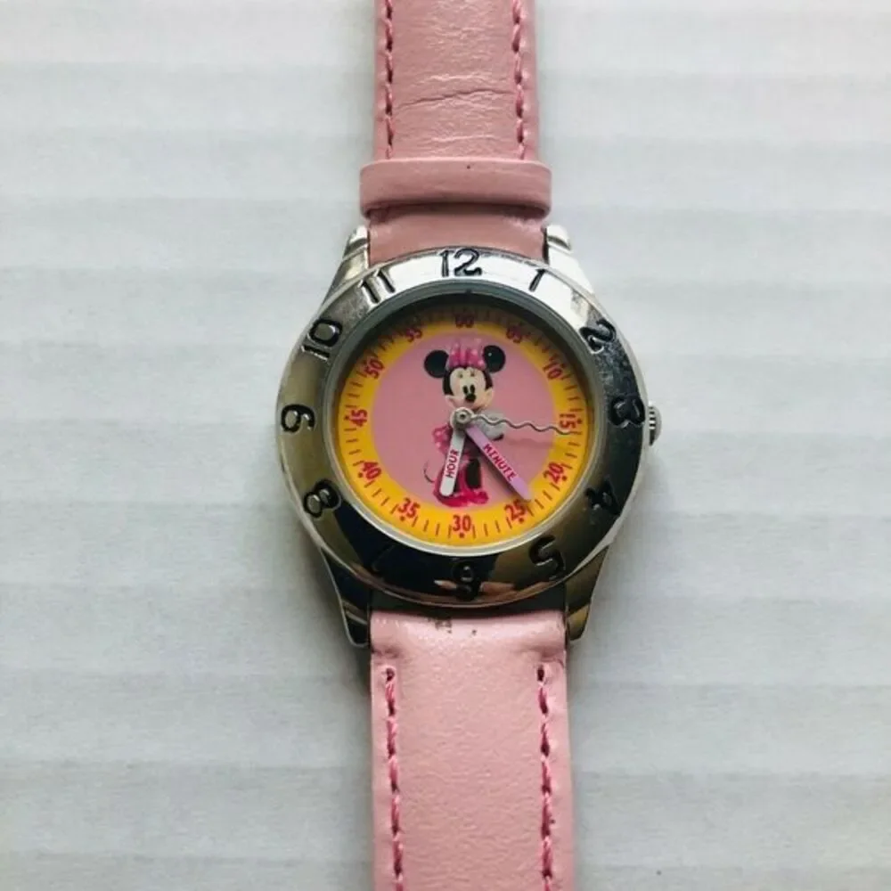 Disney Minnie Mouse Watch Pink Genuine Leather Analog Wrist Watch Japan Movt.‎